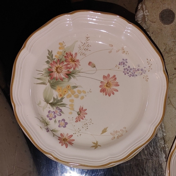 Mikasa Samantha Serving Bowl & Soup bowl - Picture 3 of 9